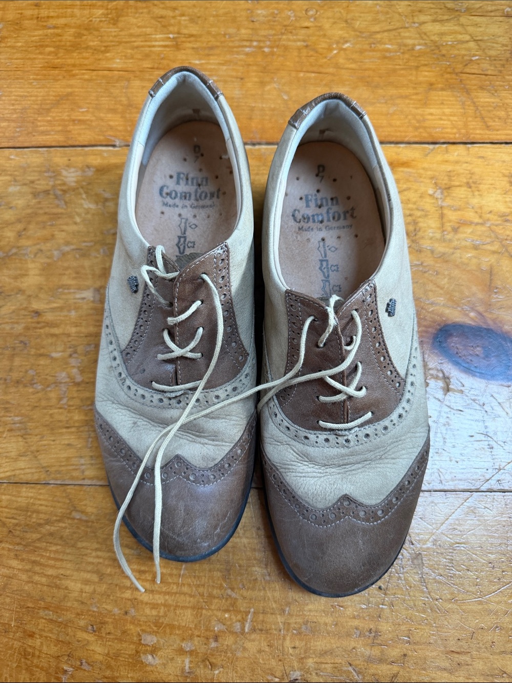 Finn Comfort Two-Tone Brown and Beige Brogue Derby Oxford shoes
